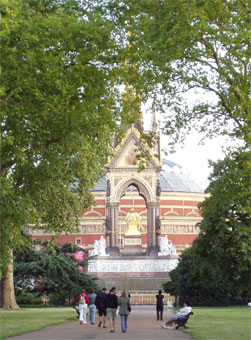 Royal Albert Hall sedd frn Hyde Park